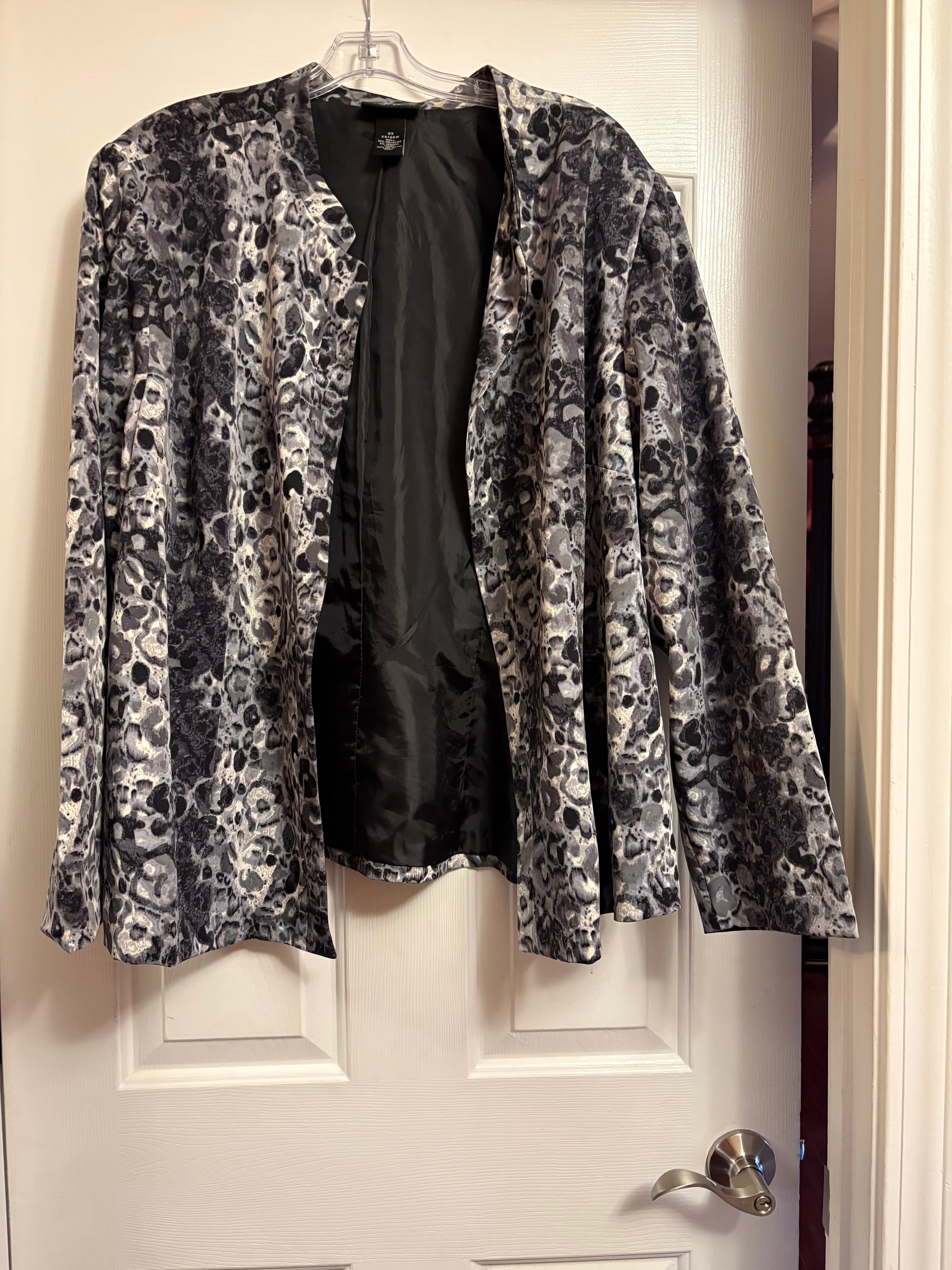 Maggie Barnes blazer. Size 2x